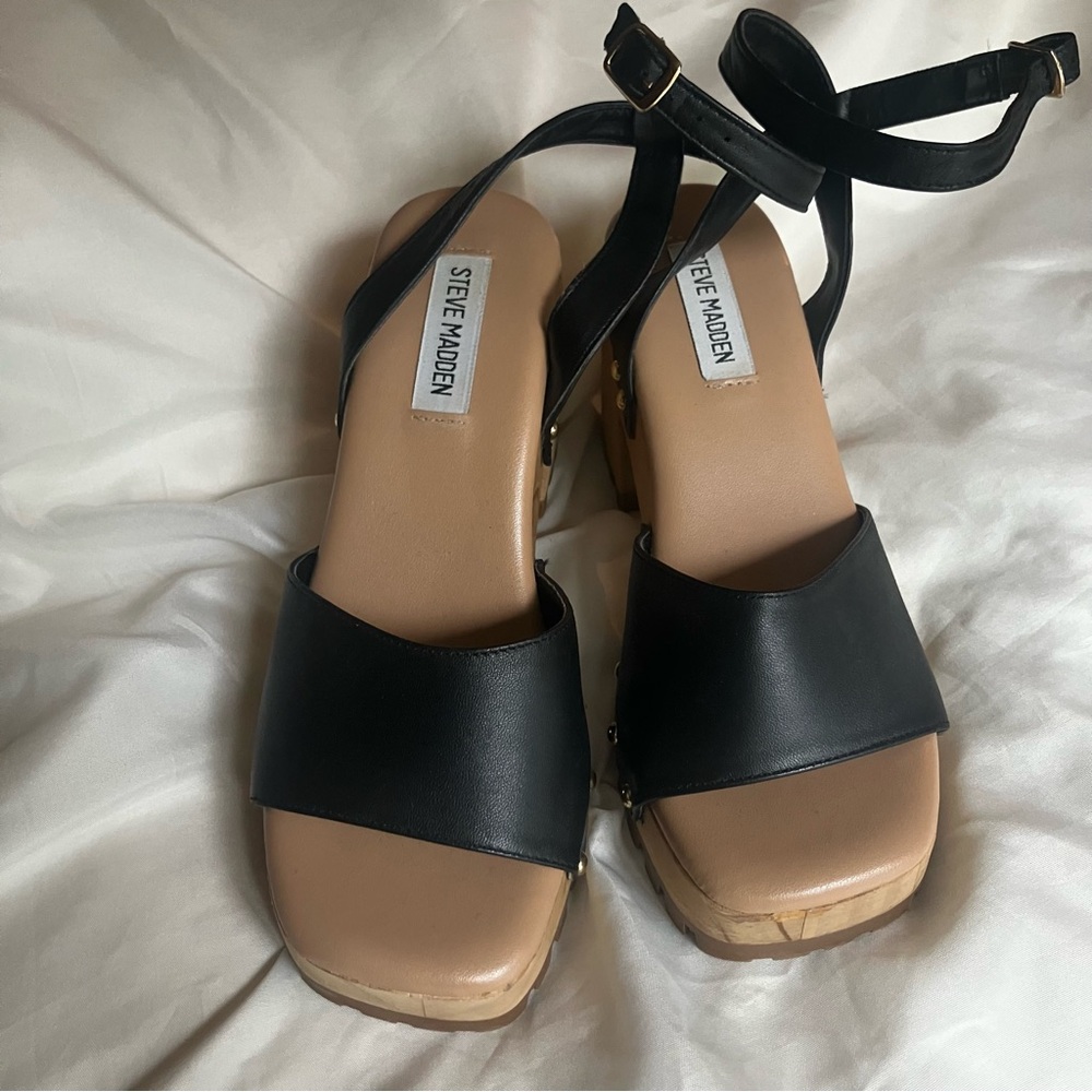 Steve Madden Wooden Clogs with Strap Size 7.5